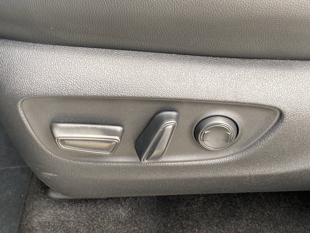 Certified 2026 Toyota Grand Highlander XLE image 25