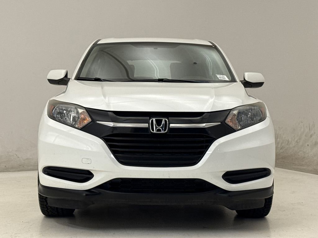 Used 2017 Honda HR-V LX image 3