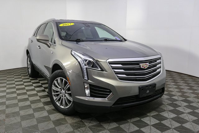Used 2017 Cadillac XT5 Luxury w/ Driver Awareness Package image 3