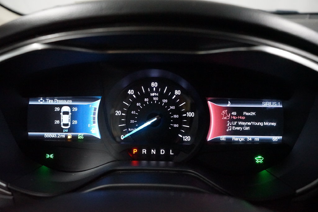 Used 2020 Ford Fusion SE FWD image 15