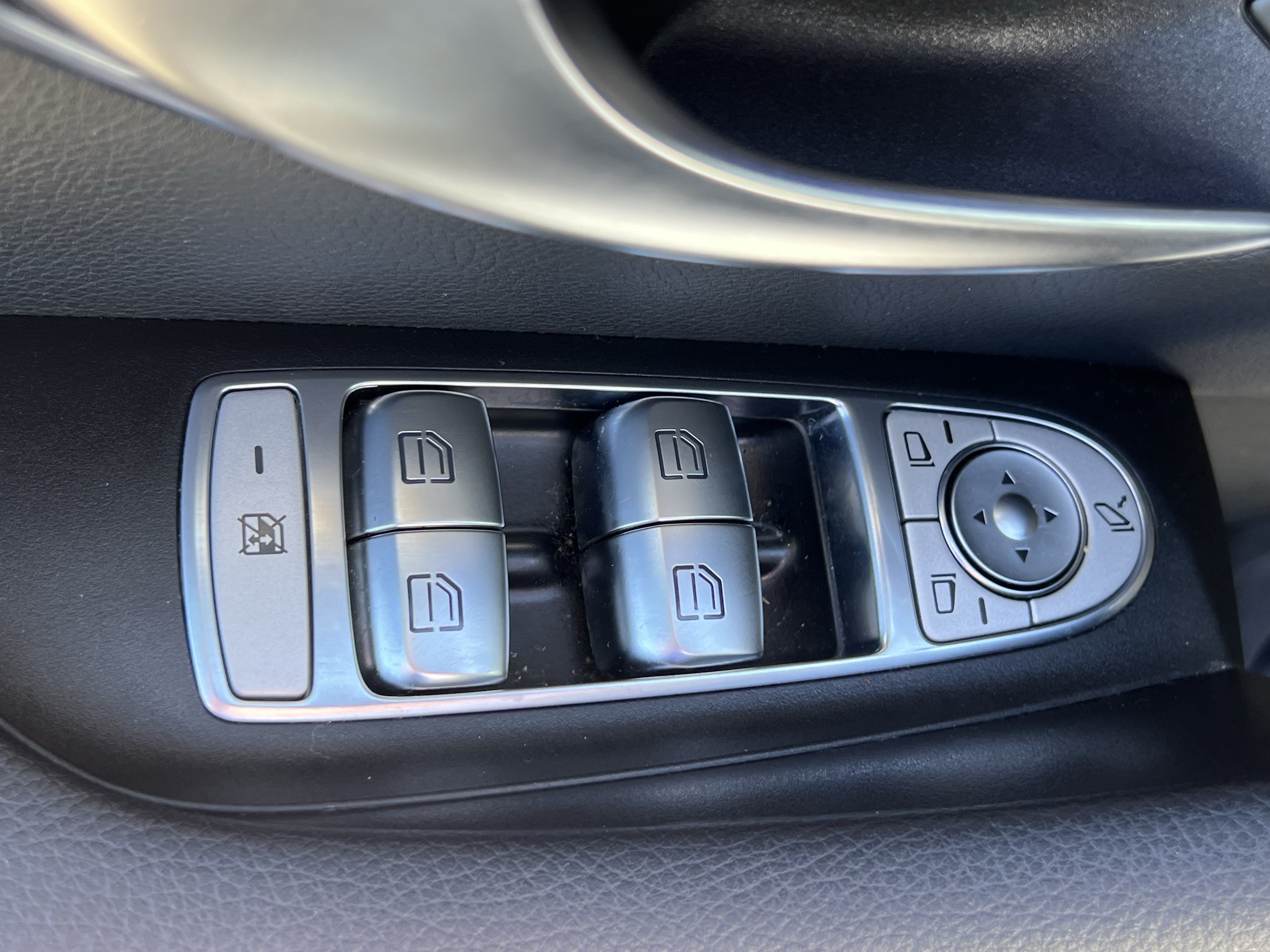 Certified 2021 Mercedes-Benz E 350 4MATIC Sedan image 15