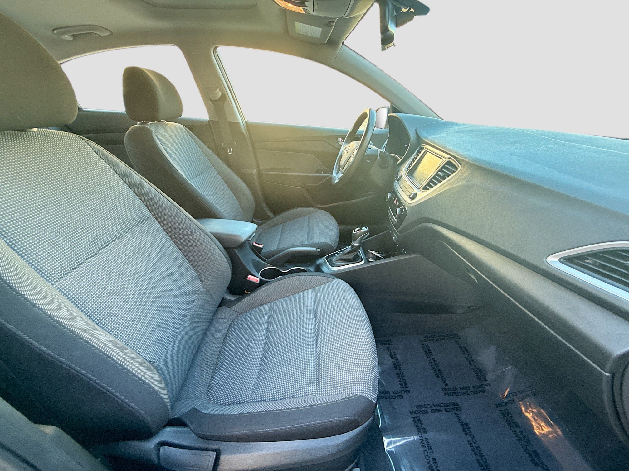 Used 2022 Hyundai Accent Limited image 29