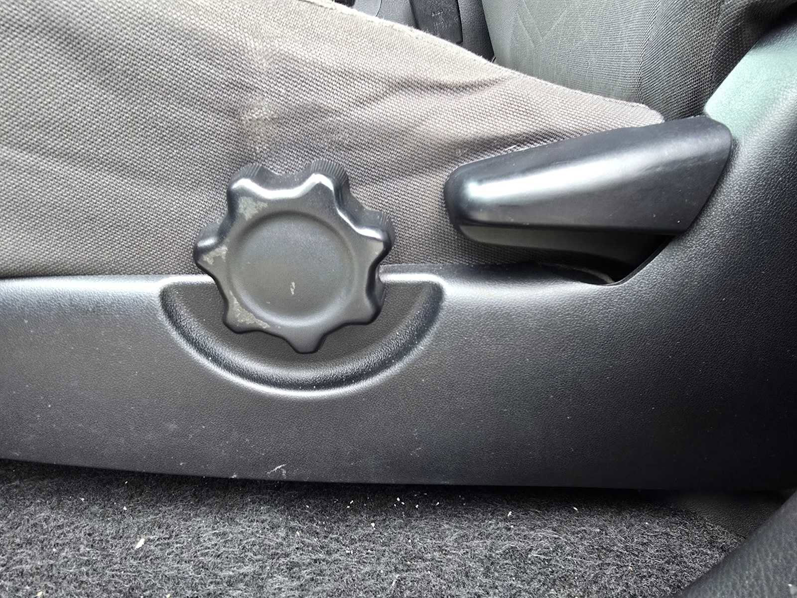 Used 2019 Toyota Tacoma TRD Off-Road image 25