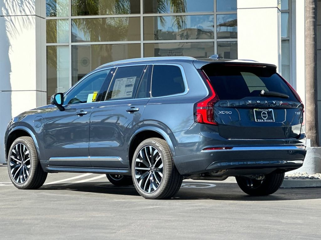 New 2026 Volvo XC90 T8 Plus w/ Protection Package Premier image 3