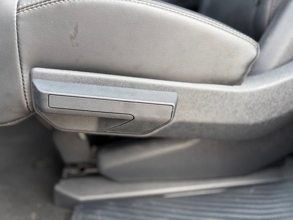 Used 2025 Ford Expedition Platinum AWD/4WD image 20