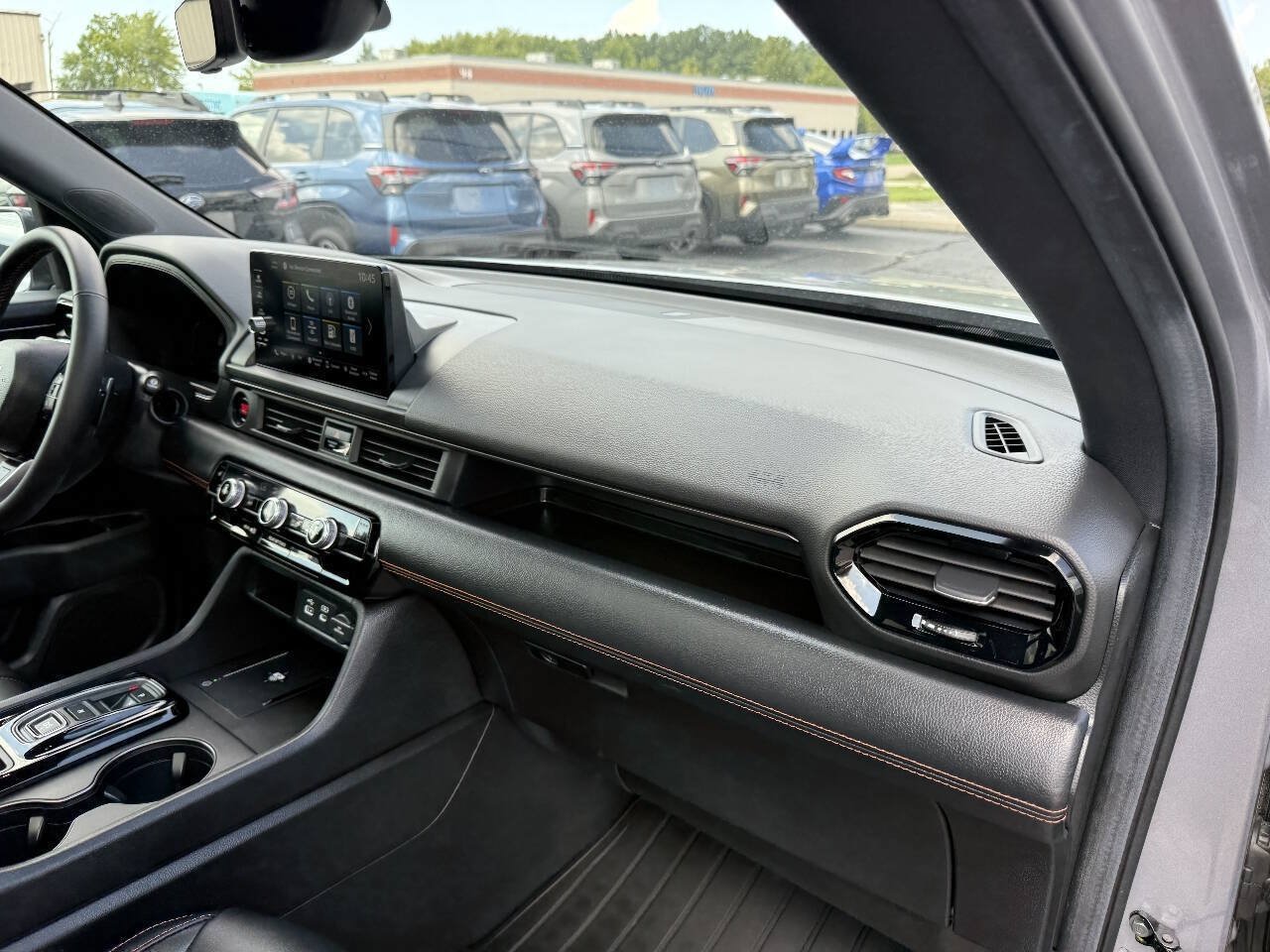 Used 2025 Honda Pilot TrailSport image 33