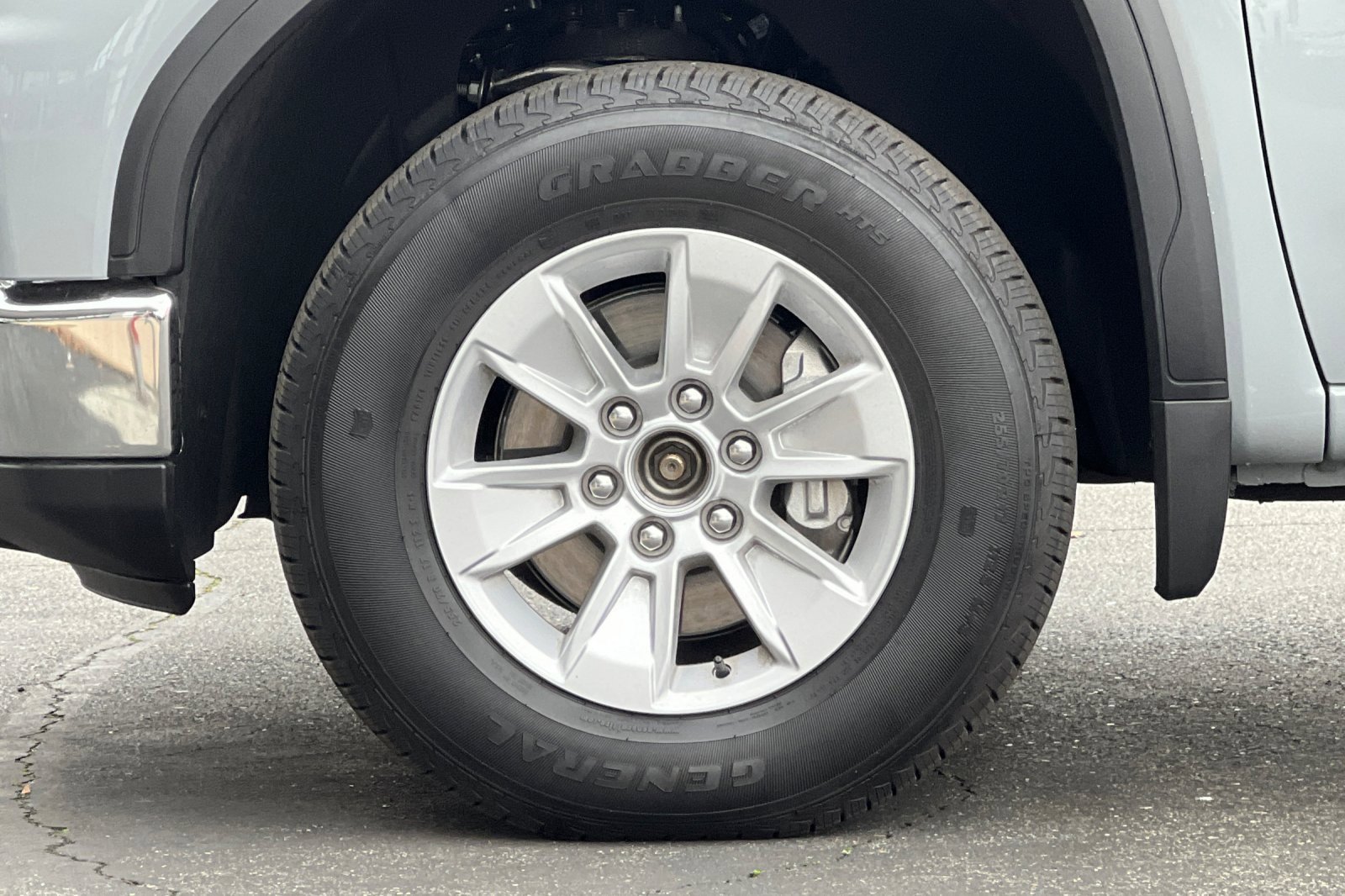 Used 2025 GMC Sierra 1500 SLE image 37