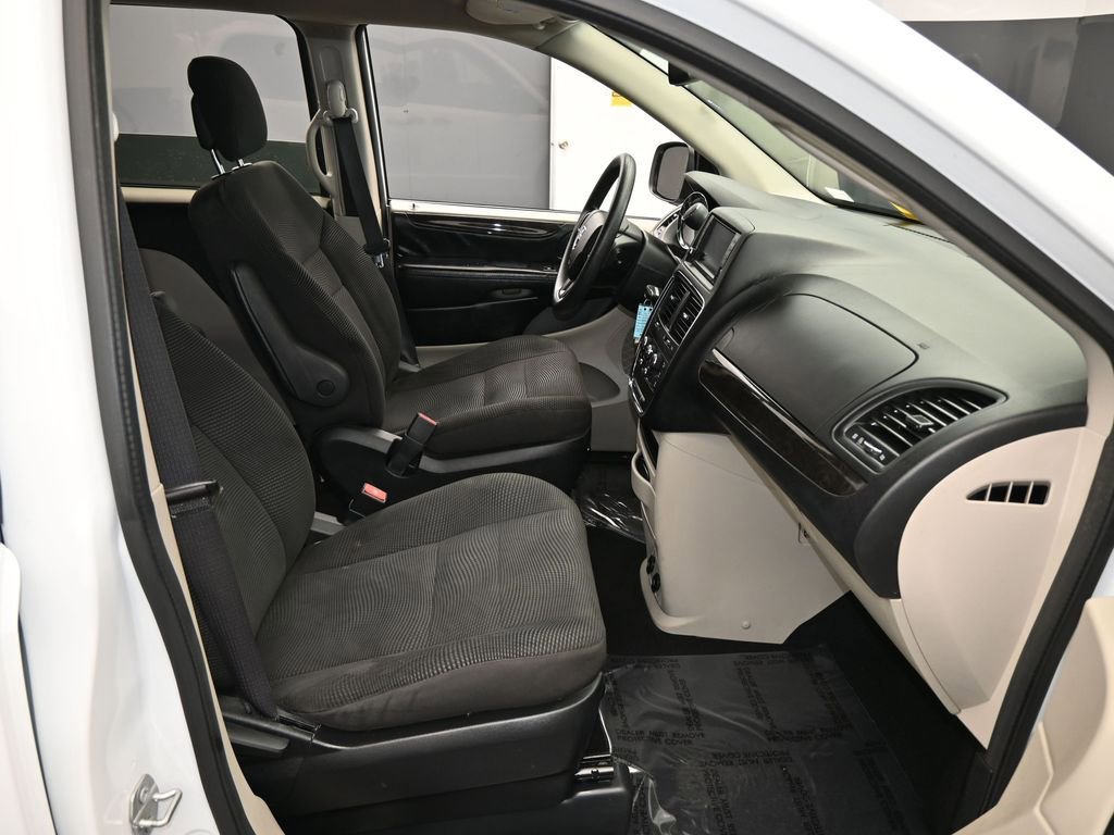 Used 2020 Dodge Grand Caravan SE image 34