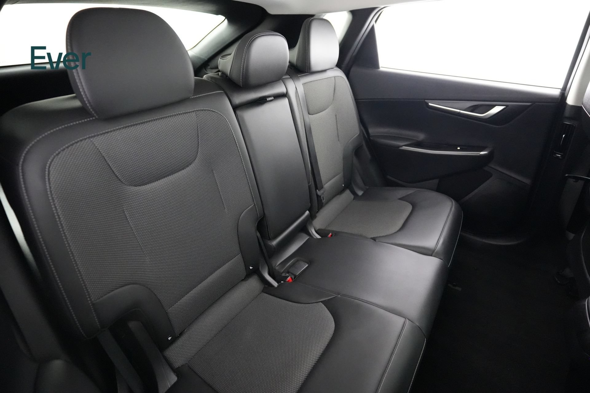 Used 2024 Kia EV6 Light RWD image 5