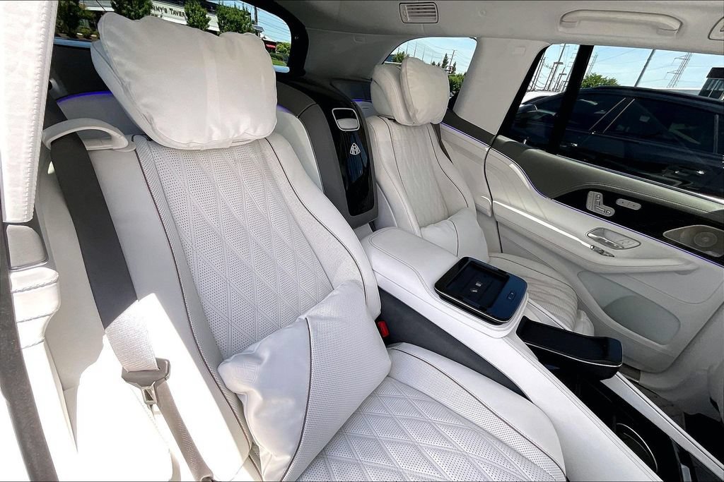 Certified 2025 Mercedes-Benz Maybach GLS 600 4MATIC image 19