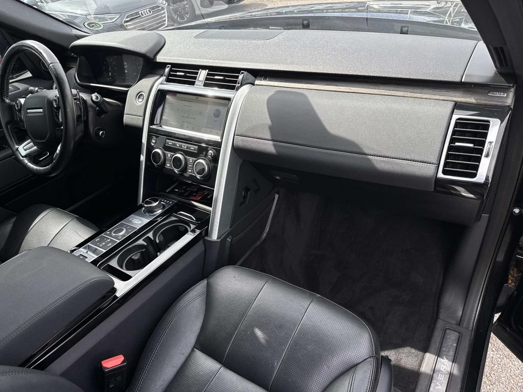 Used 2019 Land Rover Discovery HSE AWD/4WD image 15
