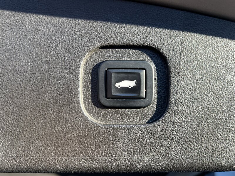 Used 2013 GMC Terrain SLT FWD image 12