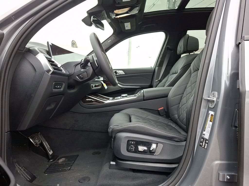 New 2026 BMW X7 xDrive40i w/ M Sport Package image 9