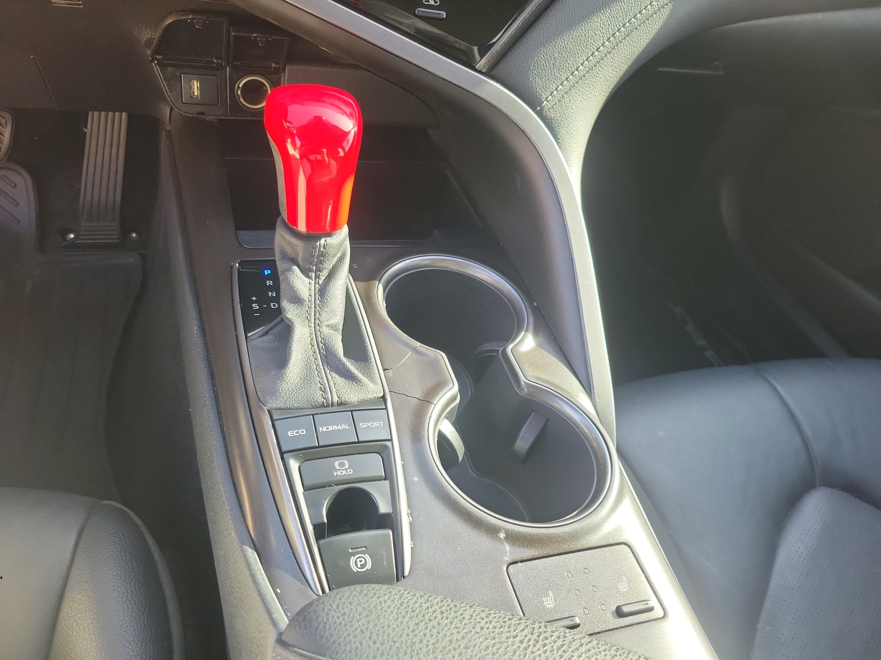 Used 2021 Toyota Camry XSE FWD image 12