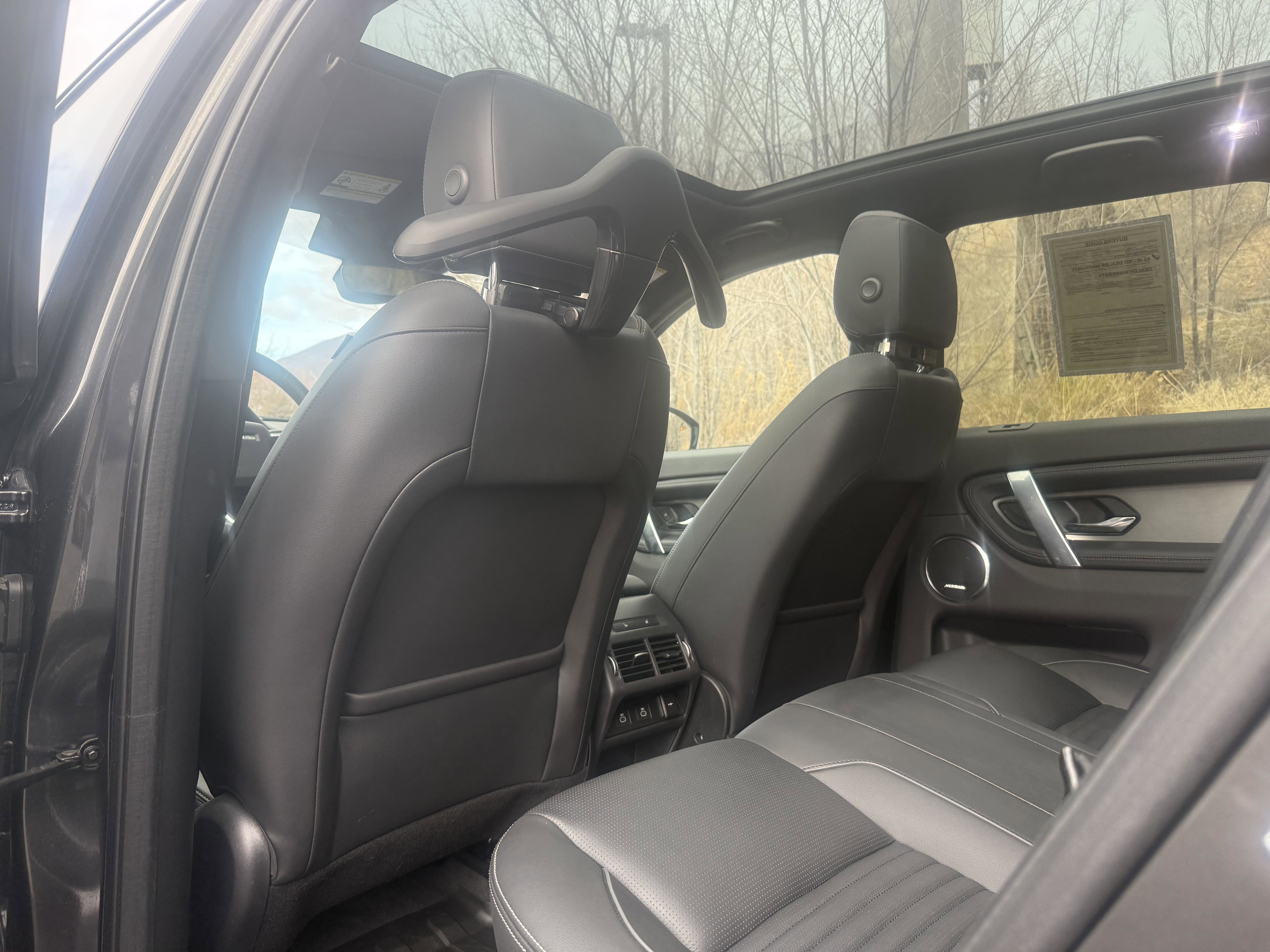 Used 2025 Land Rover Discovery Sport Dynamic SE image 31