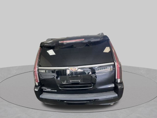 Used 2017 Cadillac Escalade Premium Luxury RWD image 4