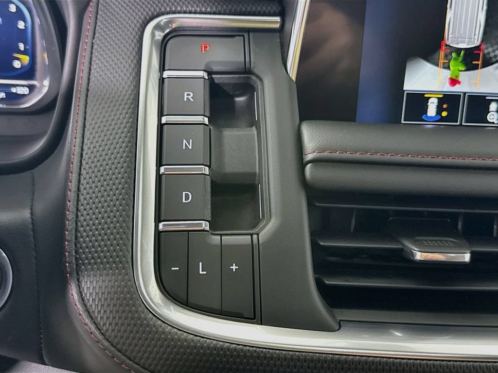 Used 2022 Chevrolet Suburban RST w/ Luxury Package AWD/4WD image 10