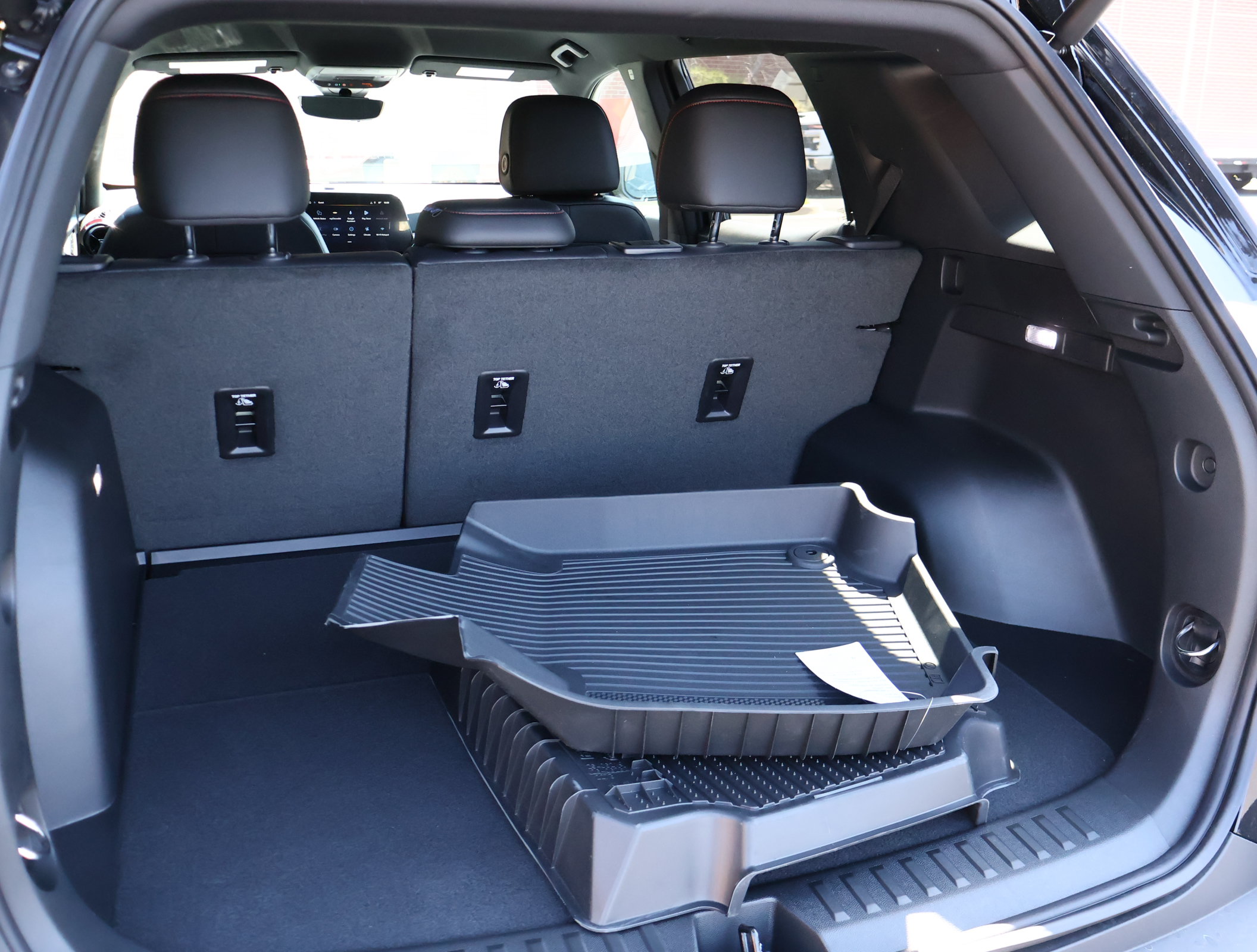 New 2027 Chevrolet Equinox RS w/ Safety and Technology Package FWD image 27