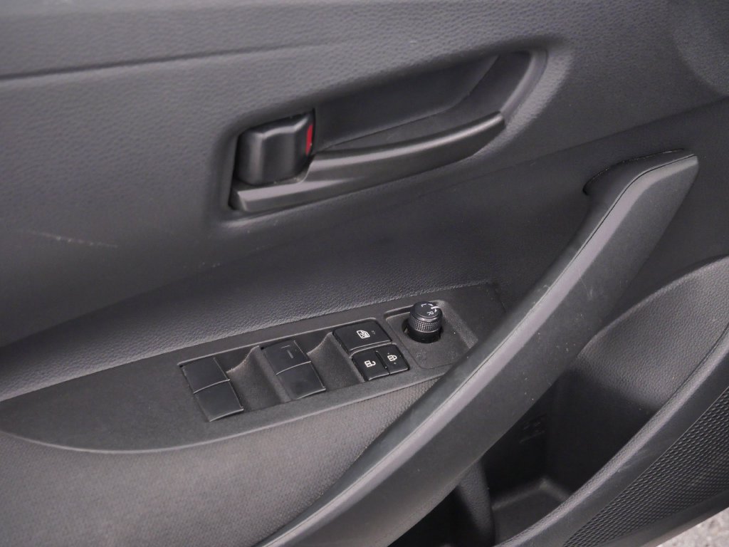 Used 2025 Toyota Corolla LE FWD image 19