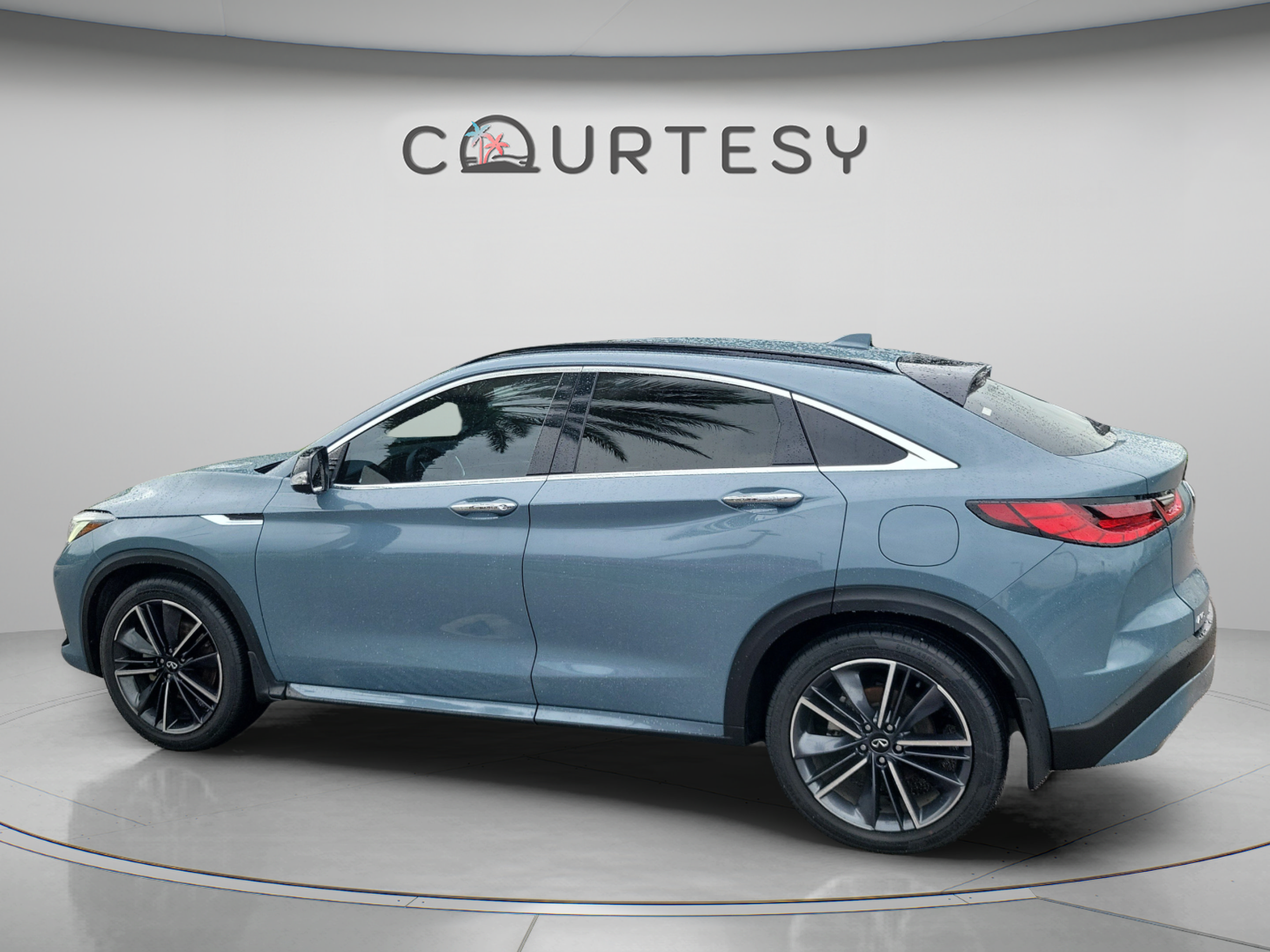 Certified 2023 INFINITI QX55 Luxe w/ Cargo Package AWD/4WD image 2