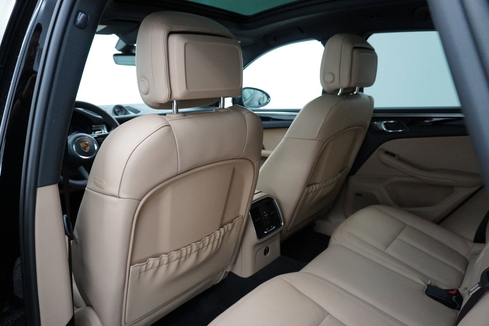 New 2026 Porsche Macan image 16