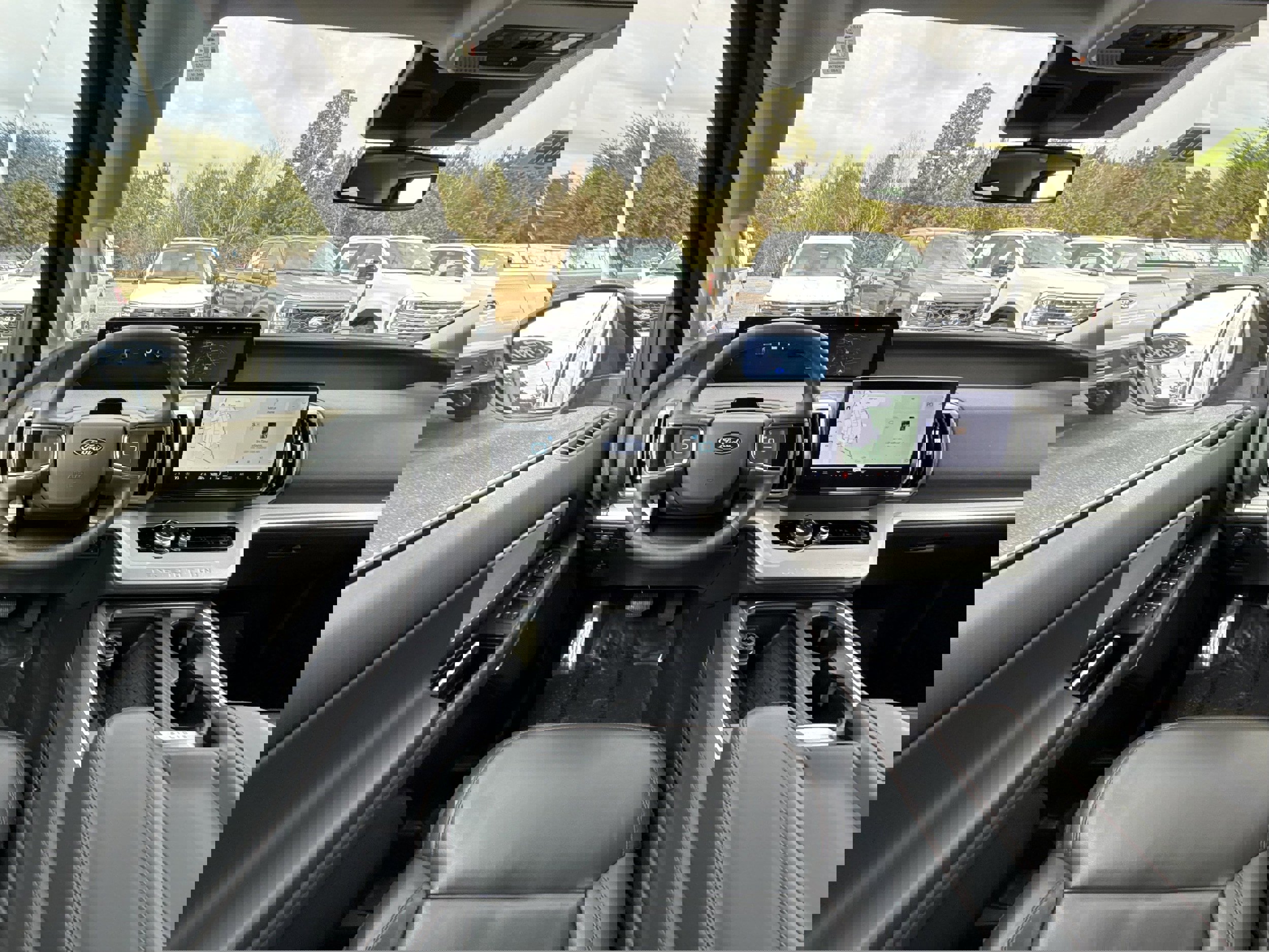 Used 2025 Ford Expedition Active image 15