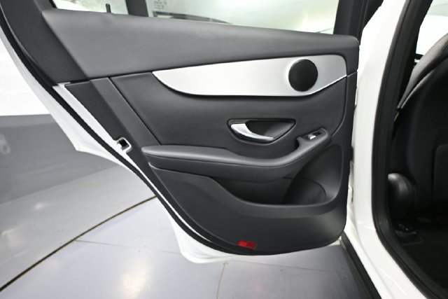 Used 2019 Mercedes-Benz GLC 300 image 29