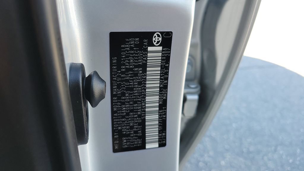 Used 2025 Toyota Corolla SE image 29