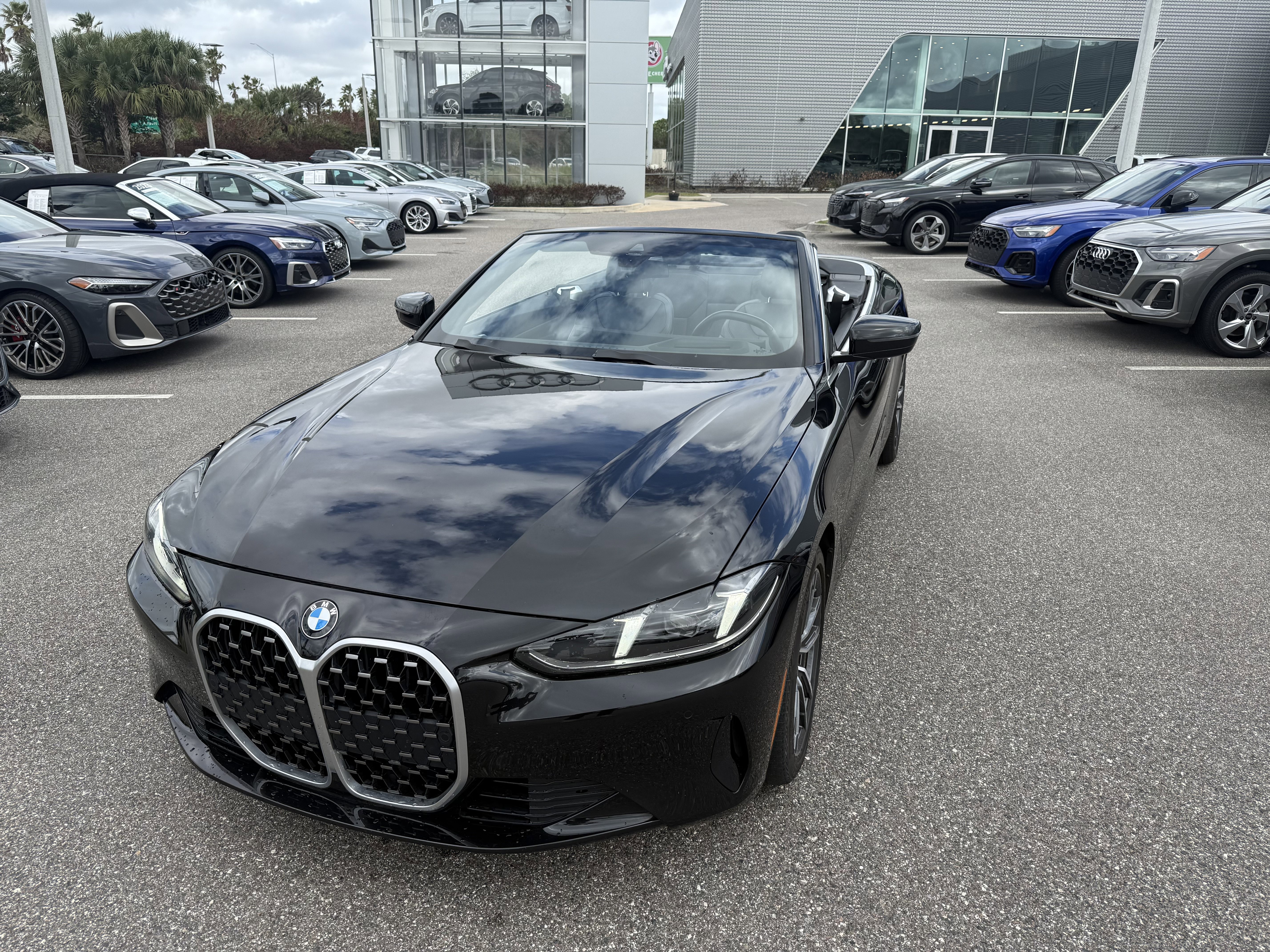 Used 2025 BMW 430i Convertible image 2