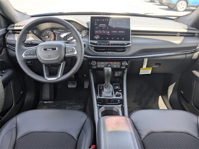New 2025 Jeep Compass Latitude w/ Sun & Sound Group image 14