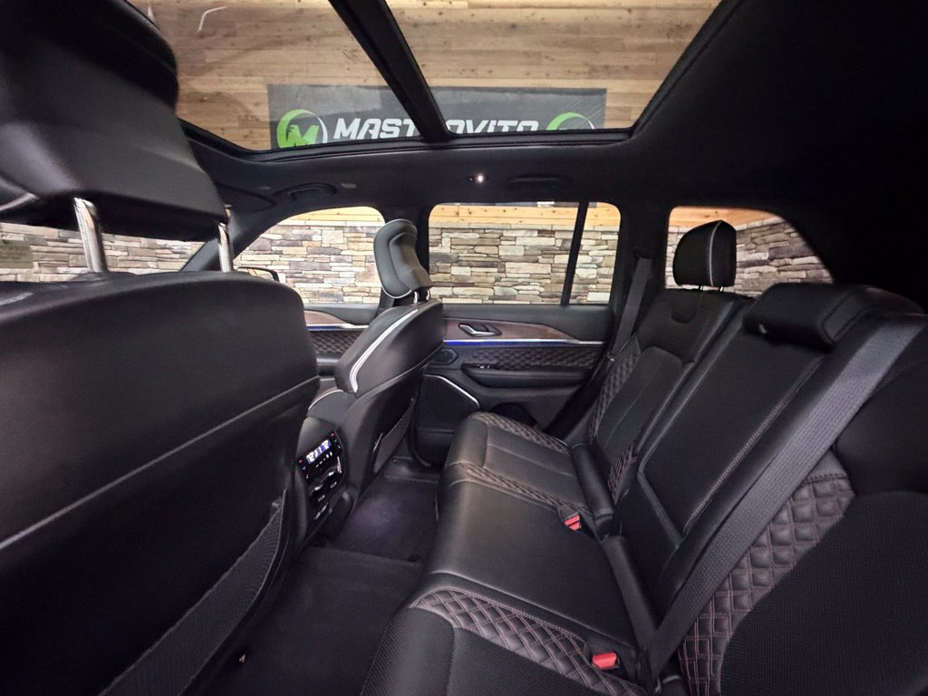 Used 2022 Jeep Grand Cherokee Summit AWD/4WD image 60