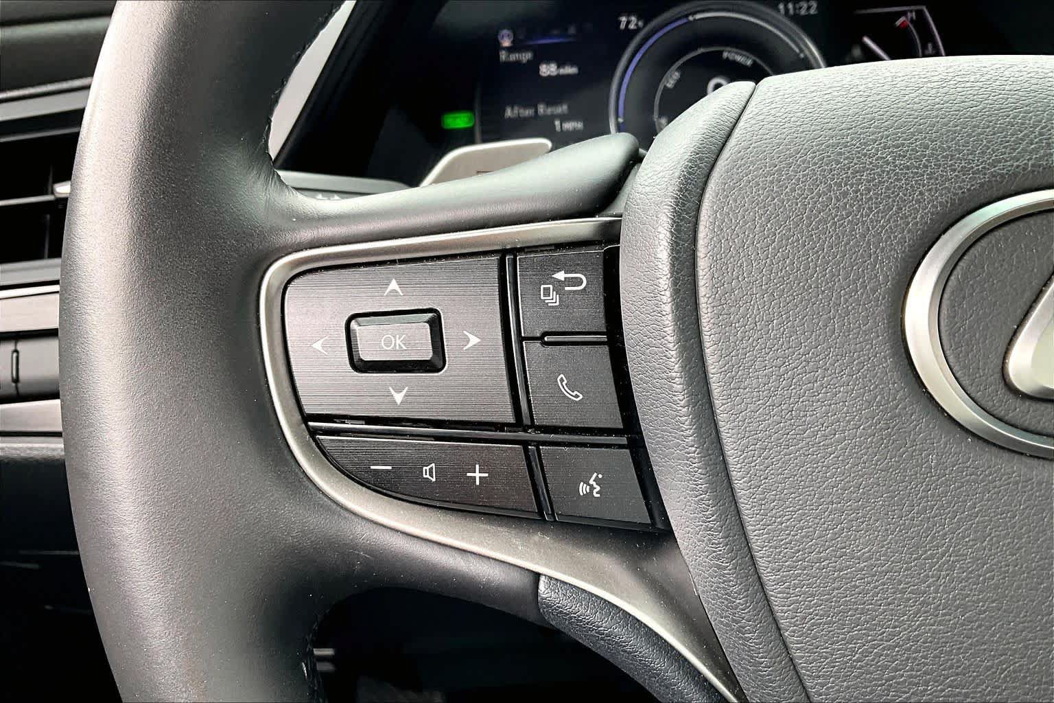 Used 2024 Lexus ES 300h w/ Premium Package FWD image 23