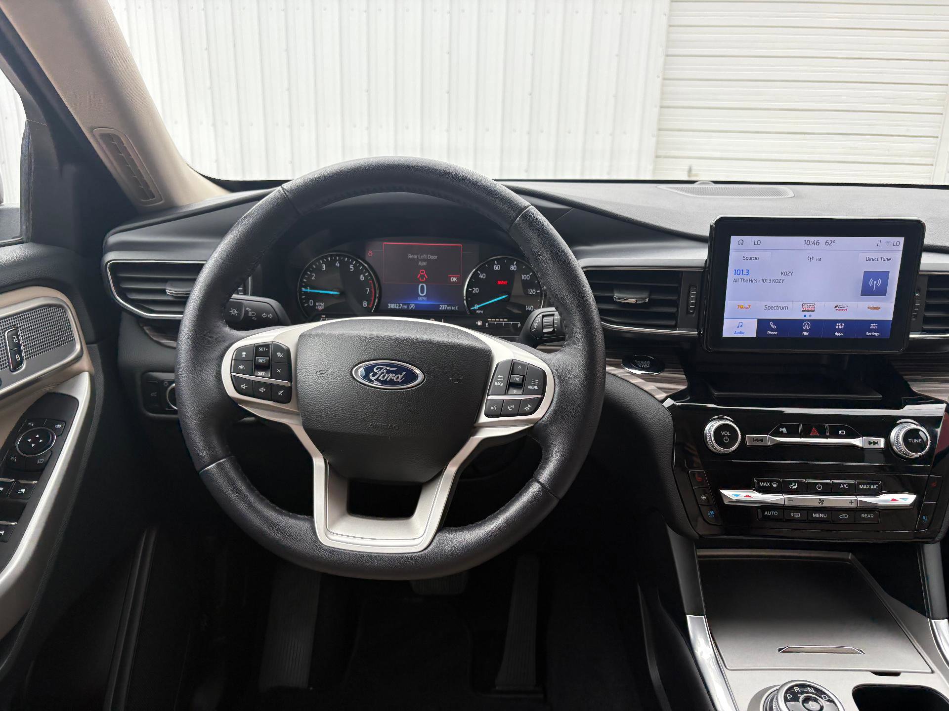 Used 2023 Ford Explorer Limited AWD/4WD image 20