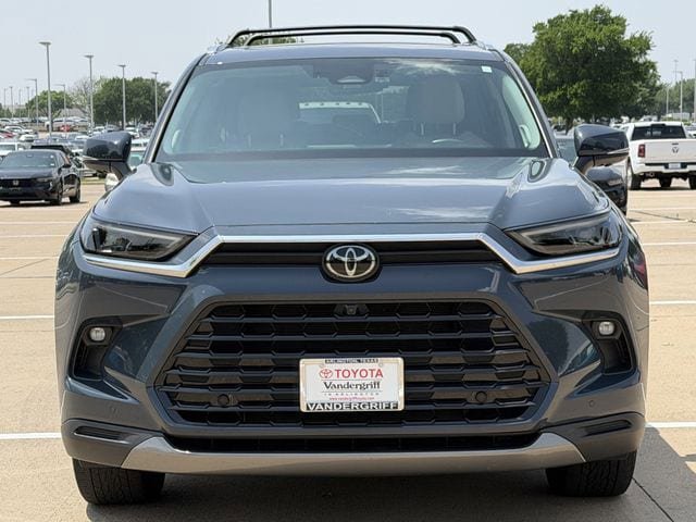 Used 2024 Toyota Grand Highlander AWD image 8