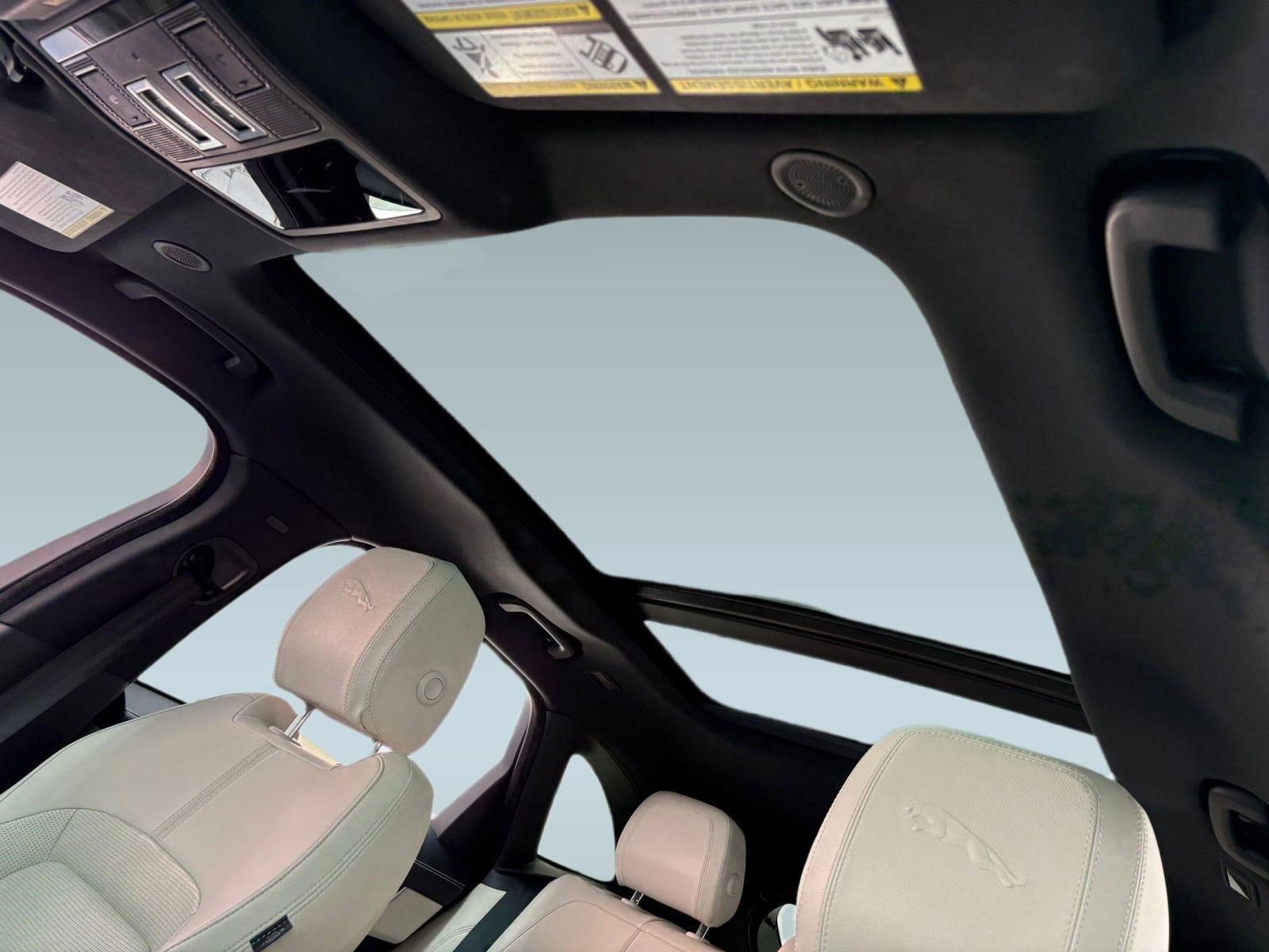 Used 2024 Jaguar F-PACE R-Dynamic S image 13