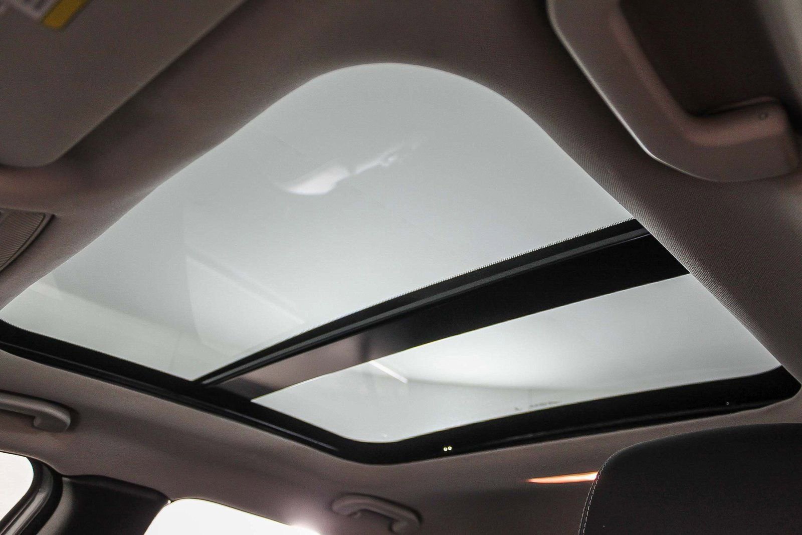 Used 2018 INFINITI QX30 Premium w/ Navigation Package image 26