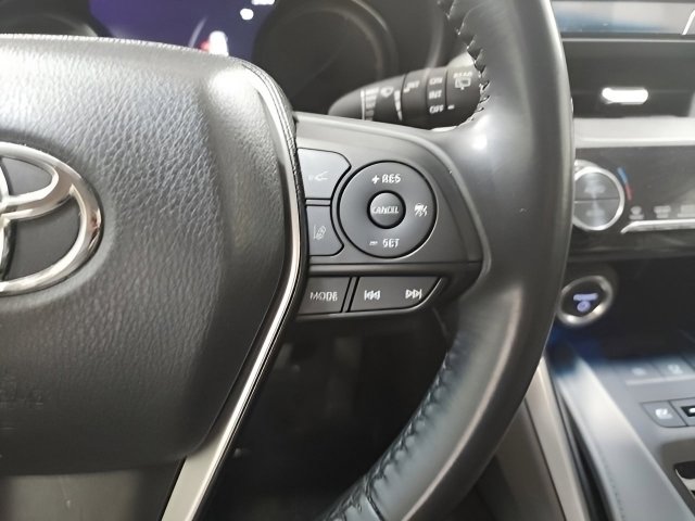 Used 2023 Toyota Venza LE AWD/4WD image 27