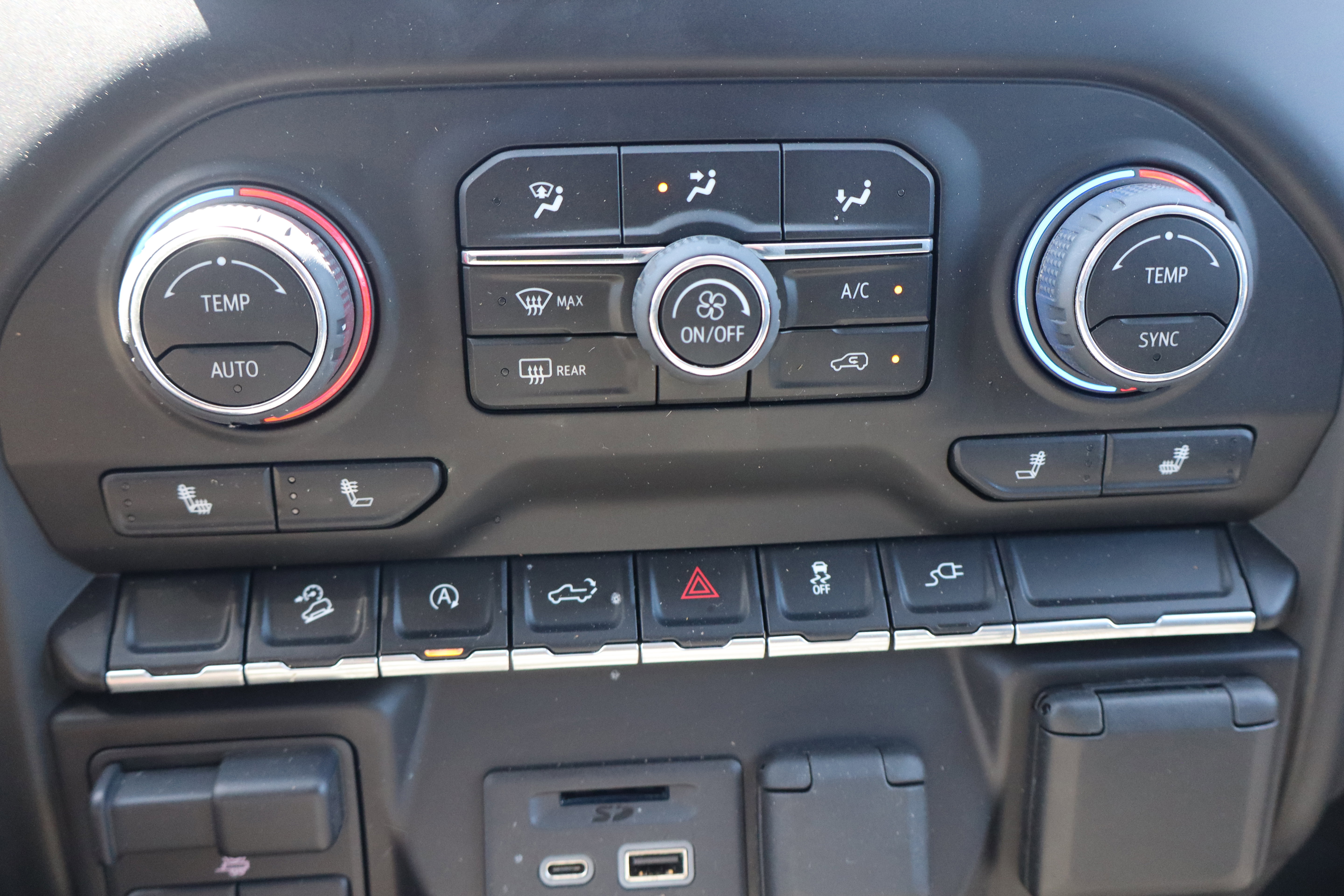 Used 2022 Chevrolet Silverado 1500 LT w/ All Star Edition Plus AWD/4WD image 21