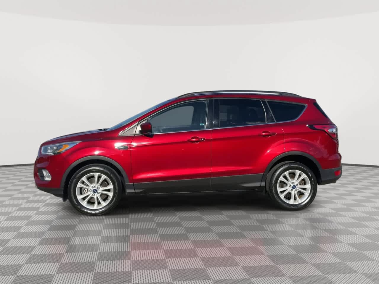 Used 2017 Ford Escape SE w/ Equipment Group 201A AWD/4WD image 5