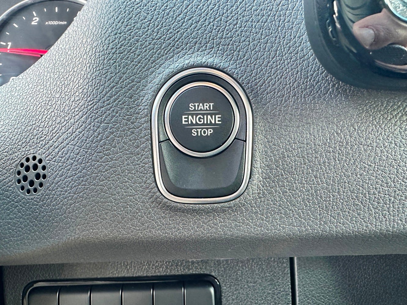 Used 2025 Mercedes-Benz Sprinter 2500 image 15