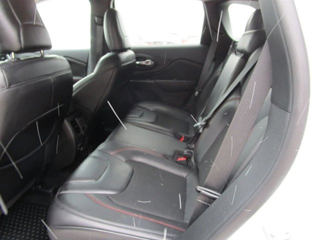 Used 2020 Jeep Cherokee Trailhawk w/ Cold Weather Group image 13