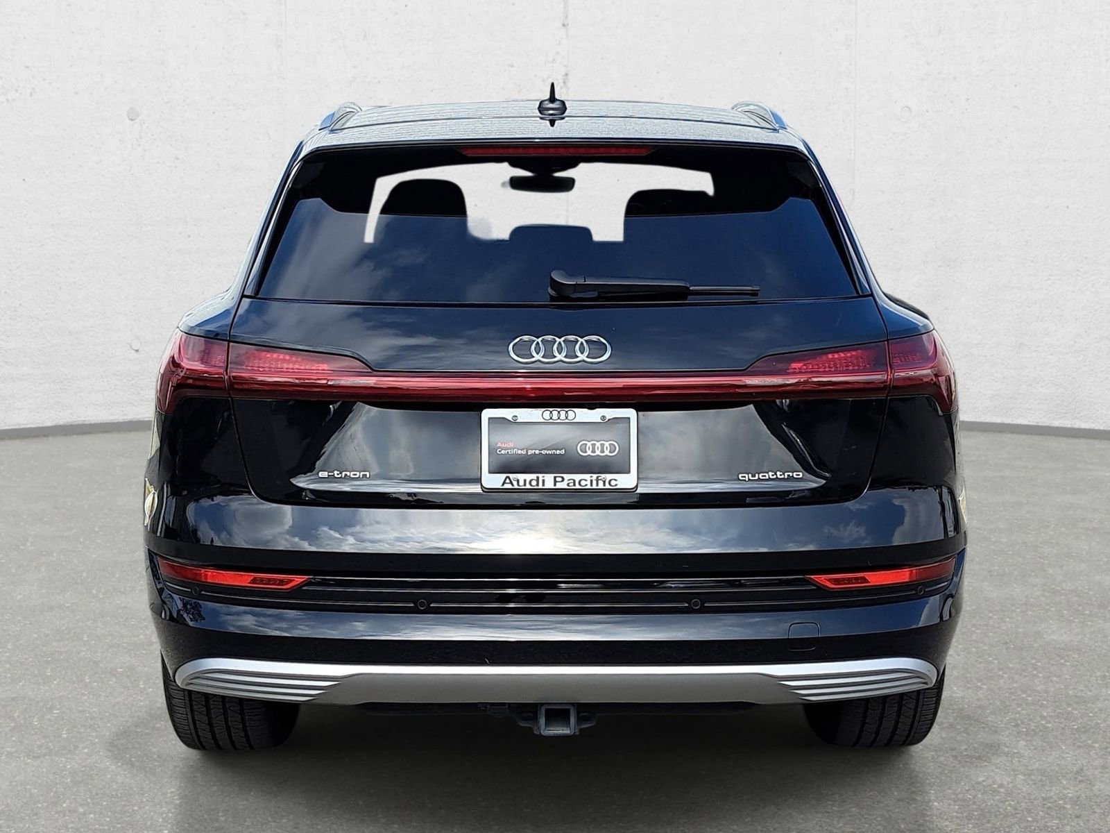 Used 2022 Audi e-tron Premium Plus AWD/4WD image 6