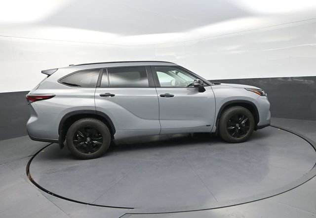Used 2024 Toyota Highlander XLE image 9