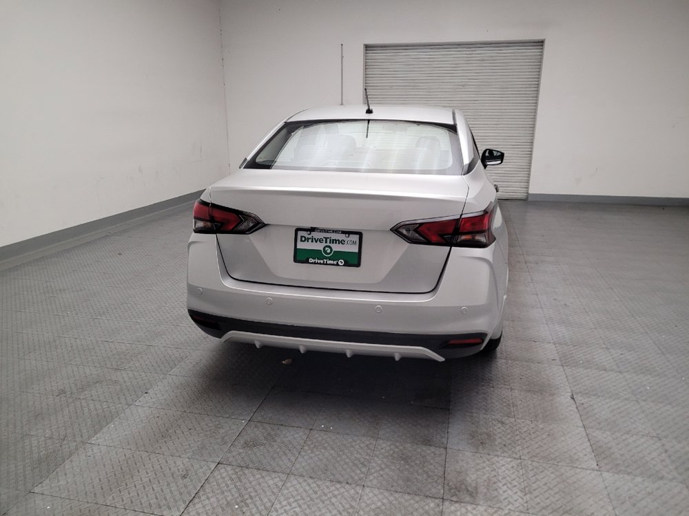 Used 2021 Nissan Versa S FWD image 7