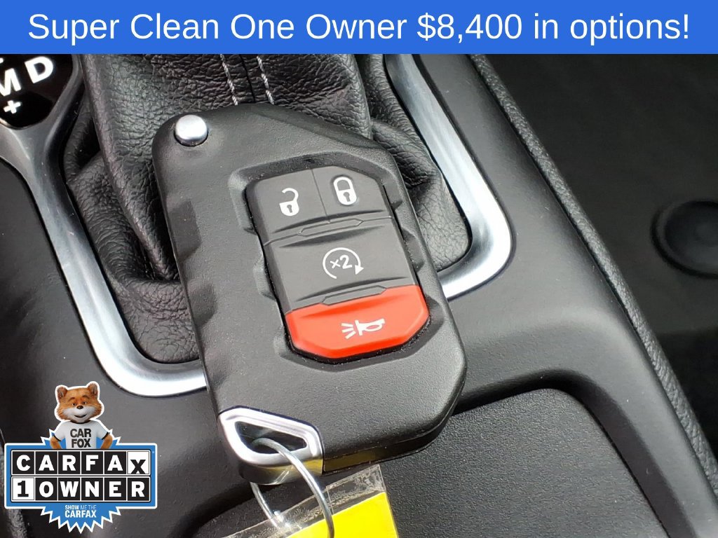 Used 2024 Jeep Wrangler Unlimited AWD/4WD image 23