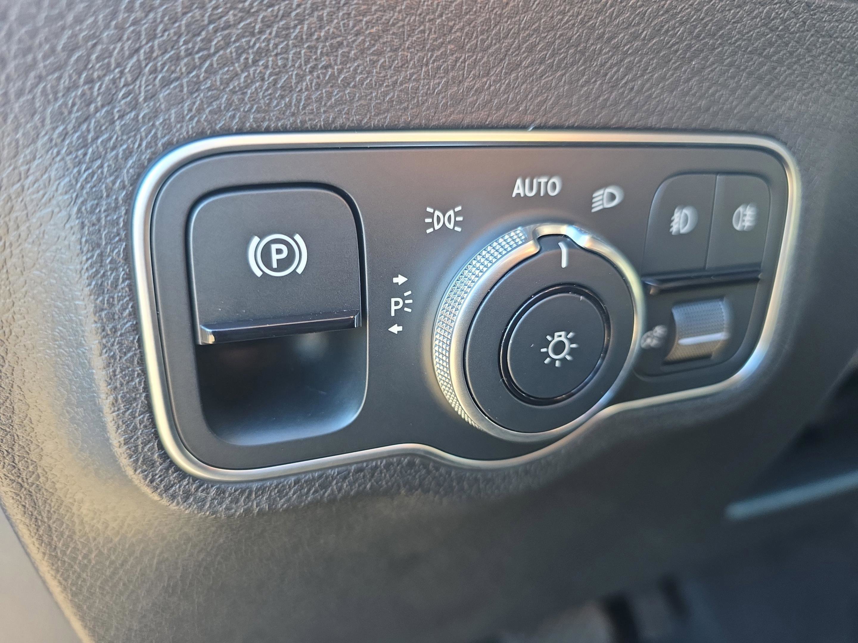 Certified 2026 Mercedes-Benz GLB 250 image 32