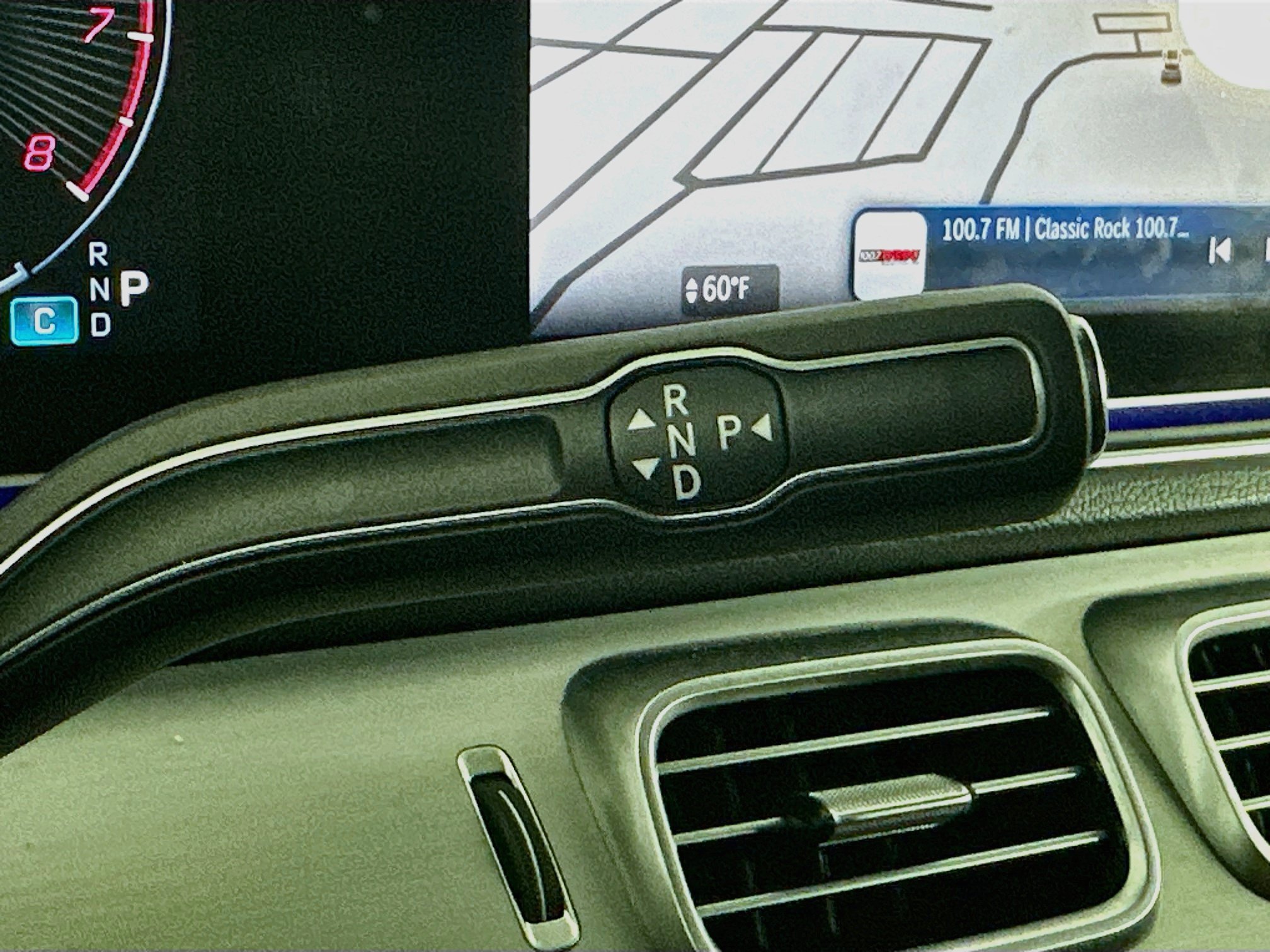 Used 2025 Mercedes-Benz GLE 350 4MATIC image 25