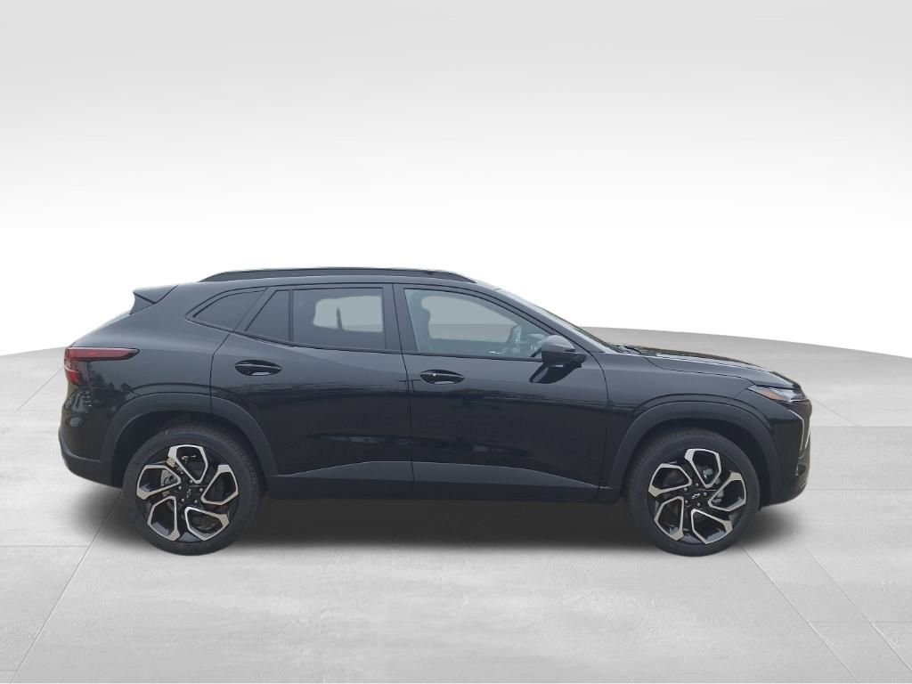 New 2026 Chevrolet Trax RS w/ Driver Confidence Package image 9