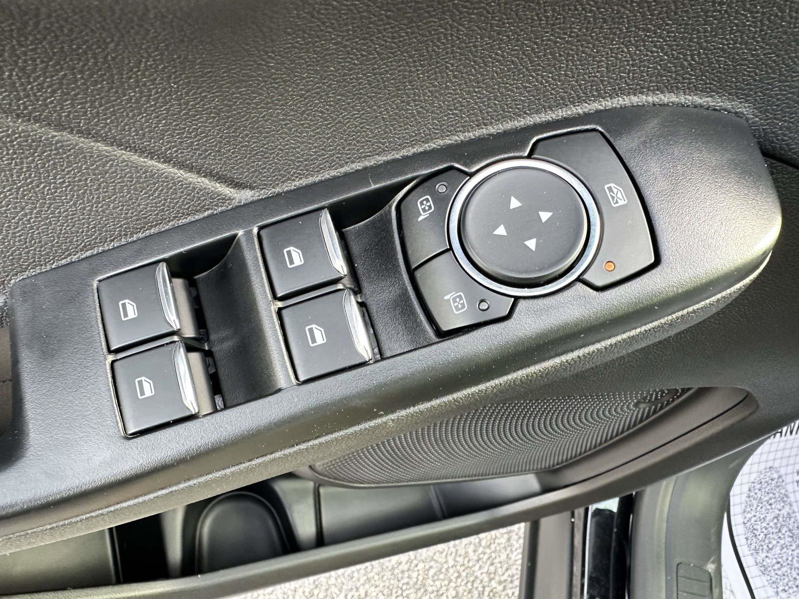 Used 2025 Ford Escape Active w/ Cold Weather Package FWD image 10