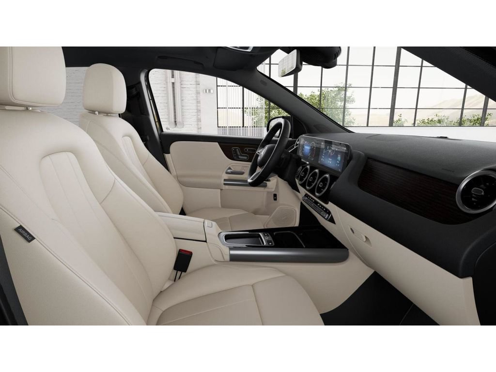 New 2026 Mercedes-Benz GLA 250 4MATIC image 4